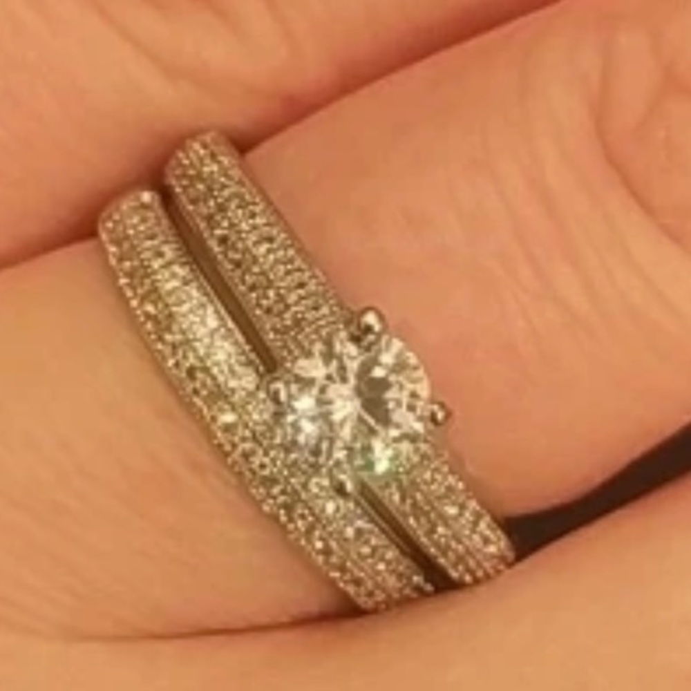 WEDDING RING SET - Picture 2 of 5